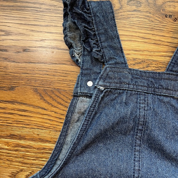 Cynthia Rowley Denim Apple Appliqué Embroidered Jumper with Ruffled Straps 5 - Picture 8 of 13